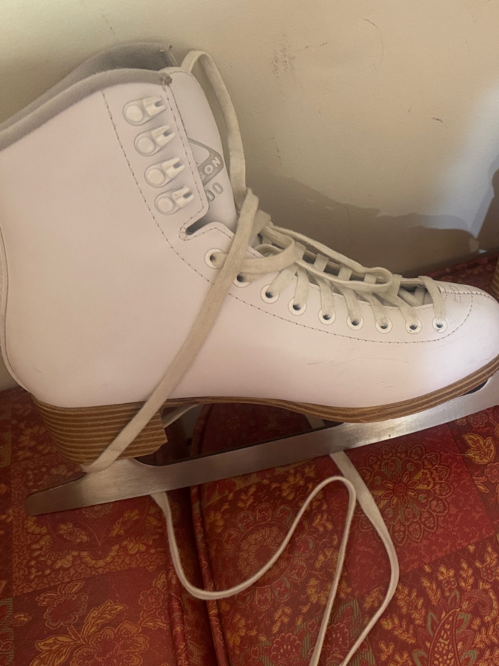 JACKSON White Women's Figure Ice Skates